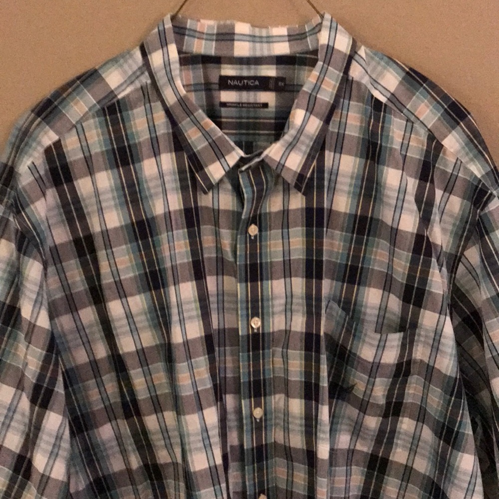 Short sleeve shirt